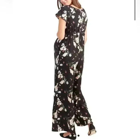 Ingrid & Isabel Maternity Floral Print Jumpsuit - Picture 7 of 7